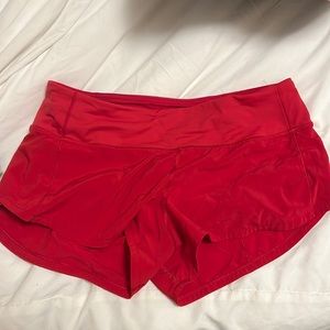 Lululemon Hotty Hot Shorts 2.5inches